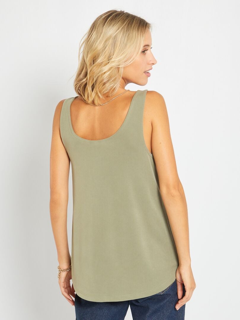 Camiseta con cuello alto - verde liquen - Kiabi - 8.00€