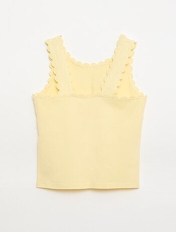 Camiseta de tirantes lisa con bordes ondulados