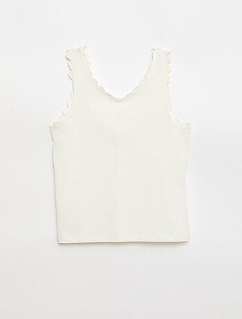 Camiseta de tirantes lisa con bordes ondulados
