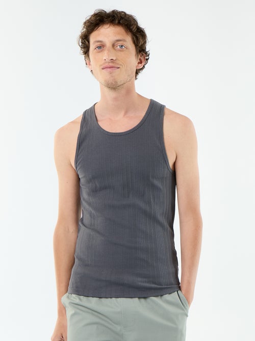 Camiseta de tirantes lisa y acanalada - Kiabi Camiseta de tirantes lisa y acanalada - Kiabi