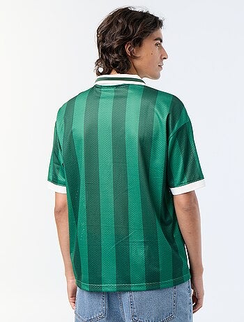 Camiseta deportiva con cuello polo