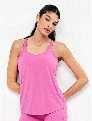 Camiseta deportiva con espalda mariposa de secado rápido
