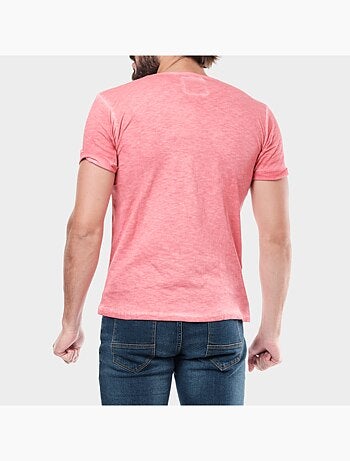 Camiseta descolorida