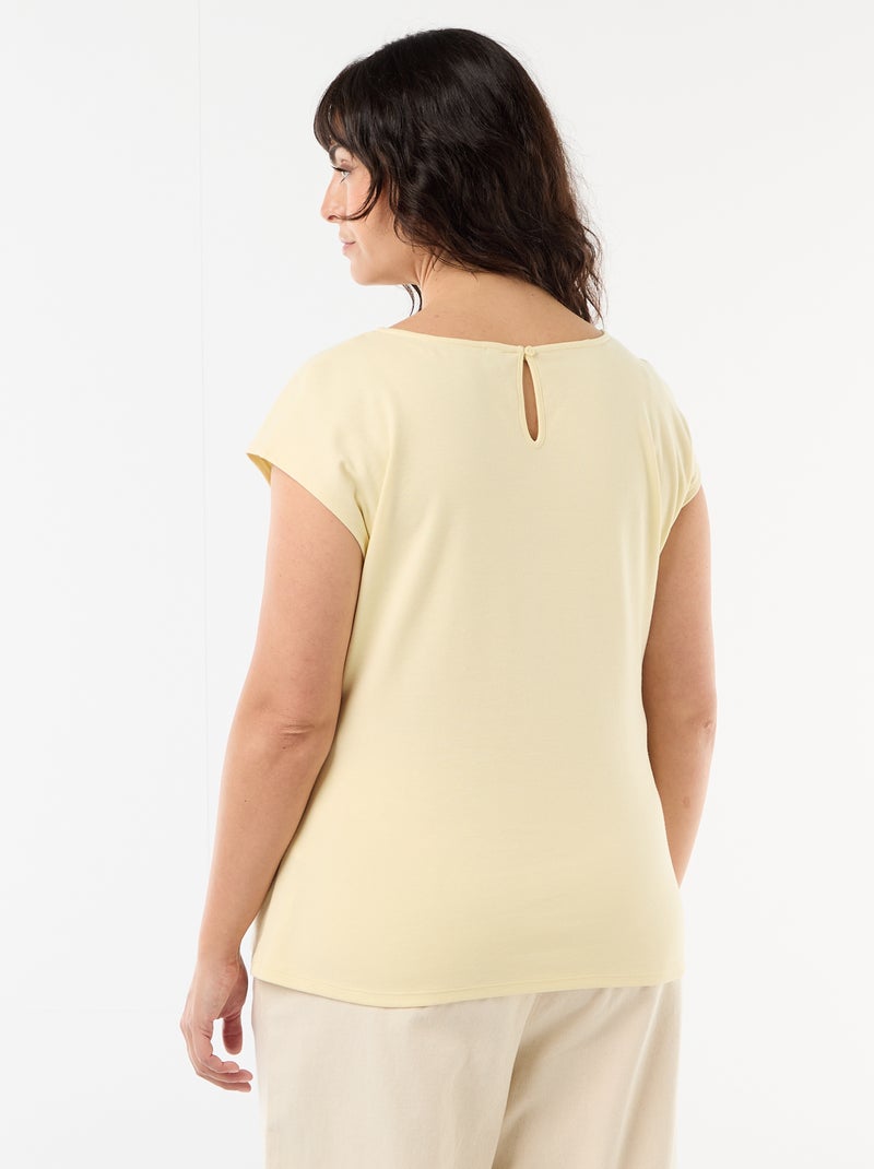 Camiseta drapeada con joya dorada Amarillo - Kiabi