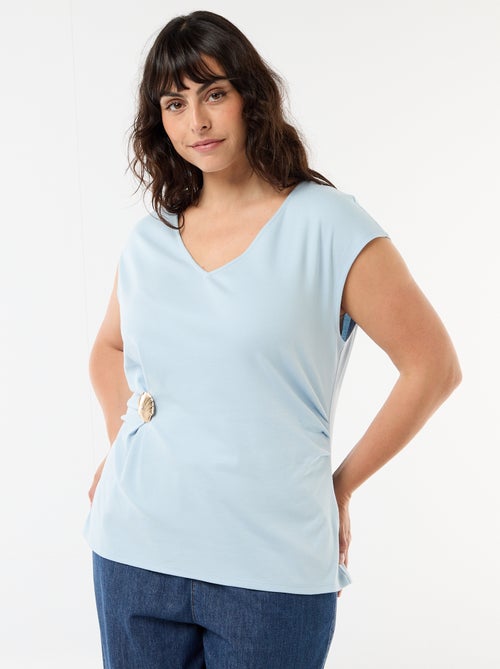 Camiseta drapeada con joya dorada - Kiabi
