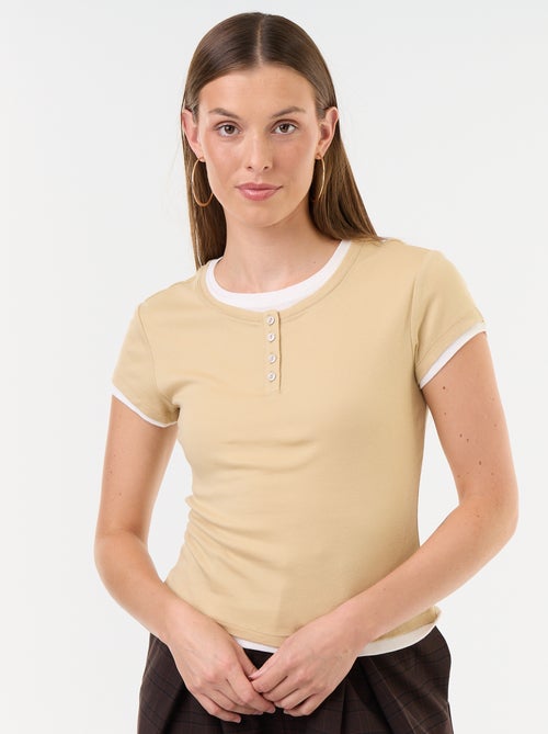 Camiseta efecto 2 en 1 manga corta - Kiabi Camiseta efecto 2 en 1 manga corta - Kiabi
