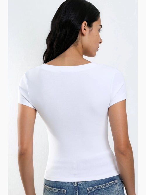 Camiseta elástica de manga corta con cuello en v busem - Kiabi Camiseta elástica de manga corta con cuello en v busem - Kiabi