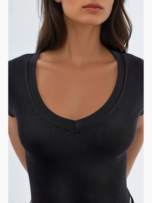 Camiseta elástica de manga corta con cuello en v busem - Kiabi