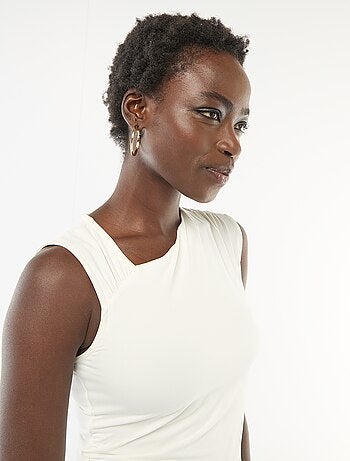 Camiseta elástica lisa asimétrica