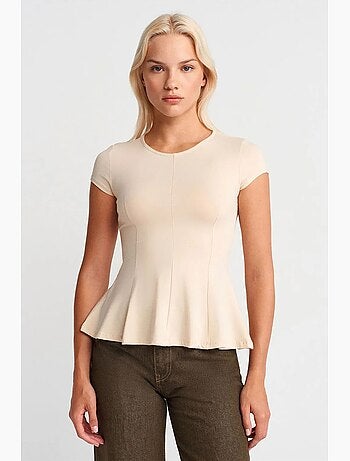 Camiseta entallada de cuello redondo con volantes dilvin
