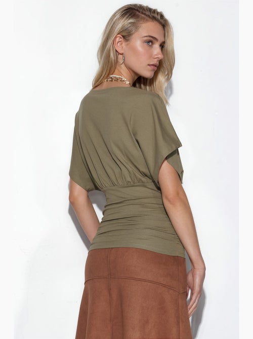 Camiseta entallada escote pico manga corta busem - Kiabi