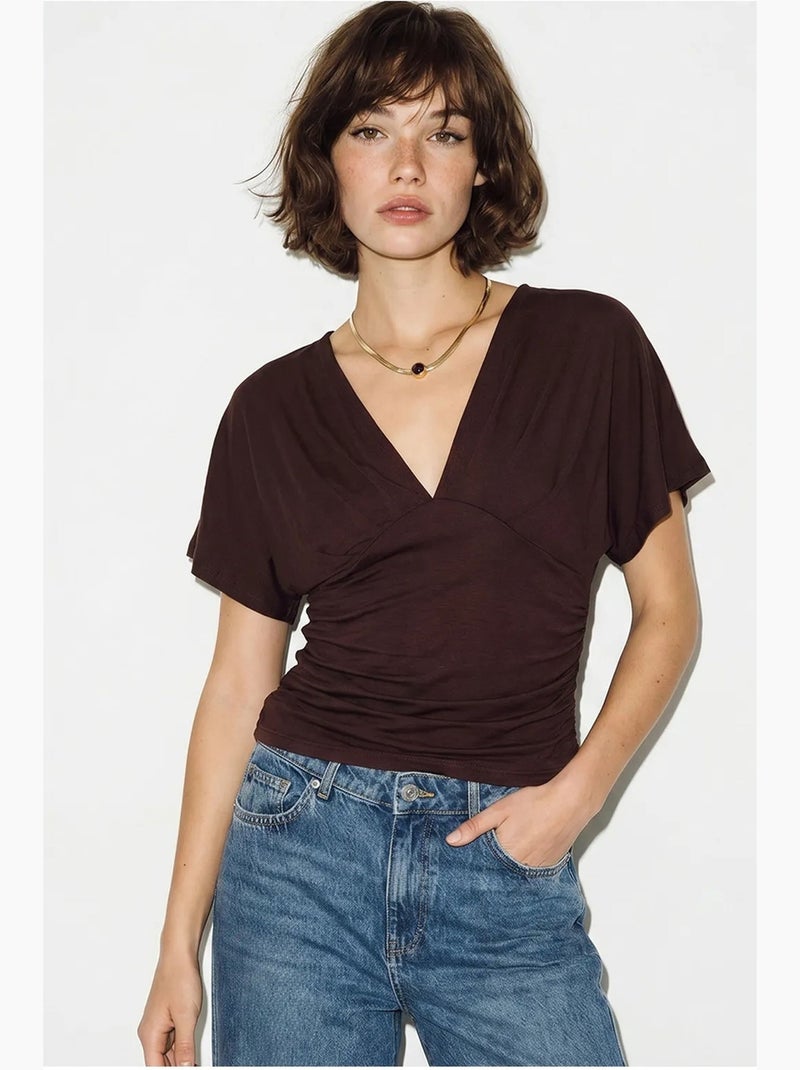 Camiseta entallada escote pico manga corta lucci Rojo burdeos - Kiabi