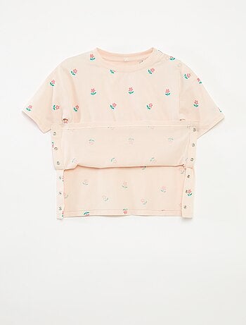 Camiseta estampada con abertura de botones a presión en el hombro - colección fácil de poner