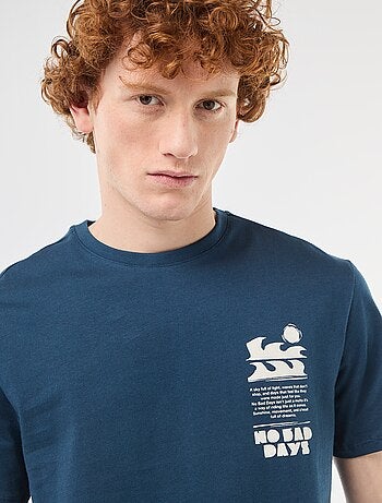 Camiseta estampada con diseño posicionado en algodón liso