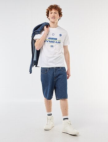 Camiseta estampada con diseño posicionado en algodón liso