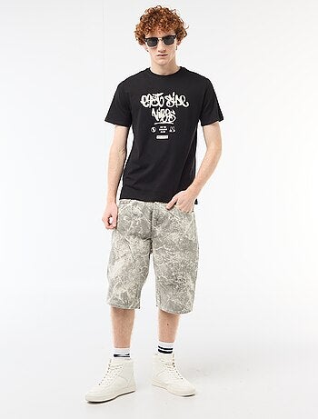 Camiseta estampada con diseño posicionado en algodón liso