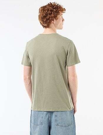 Camiseta estampada con diseño posicionado en algodón liso