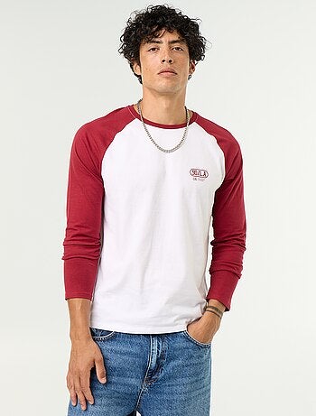 Camiseta estampada con mangas largas raglán