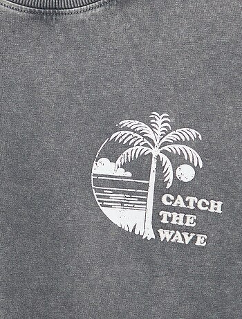 Camiseta estampada con mensaje de manga corta