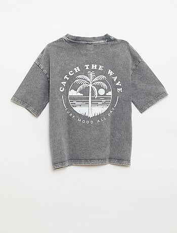 Camiseta estampada con mensaje de manga corta