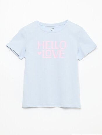 Camiseta estampada con mensaje y manga corta