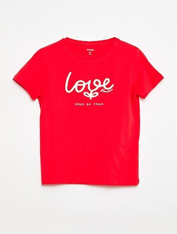 Camiseta estampada con mensaje y manga corta