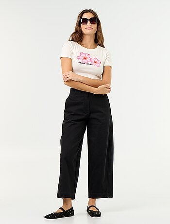 Camiseta estampada de manga corta con diseño