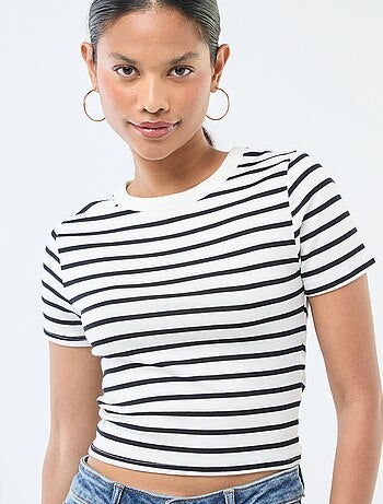 Camiseta estampada de manga corta con diseño