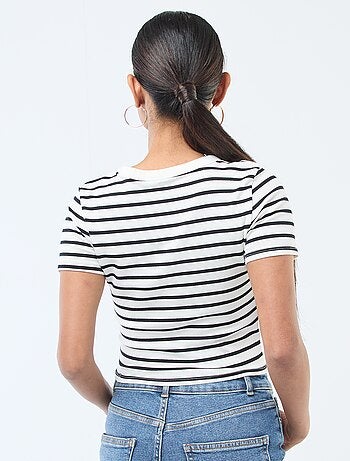 Camiseta estampada de manga corta con diseño