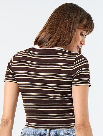 Camiseta estampada de manga corta con diseño
