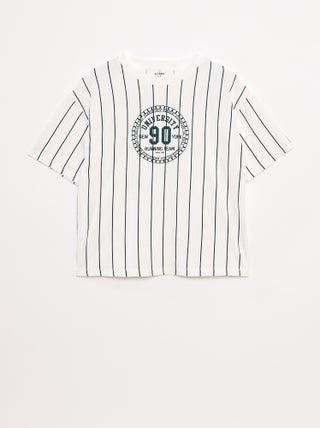 Camiseta estampada de manga corta estilo universidad americana