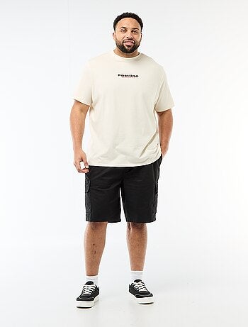 Camiseta estampada de manga corta y cuello redondo