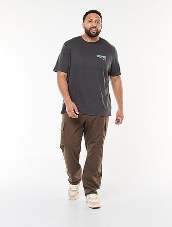 Camiseta estampada de manga corta y cuello redondo