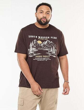 Camiseta estampada de manga corta y cuello redondo