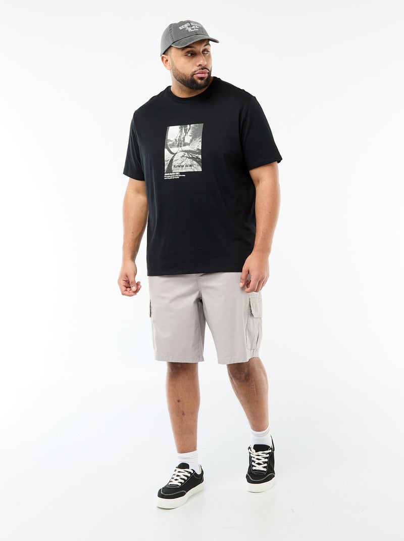 Camiseta estampada de manga corta y cuello redondo Negro - Kiabi