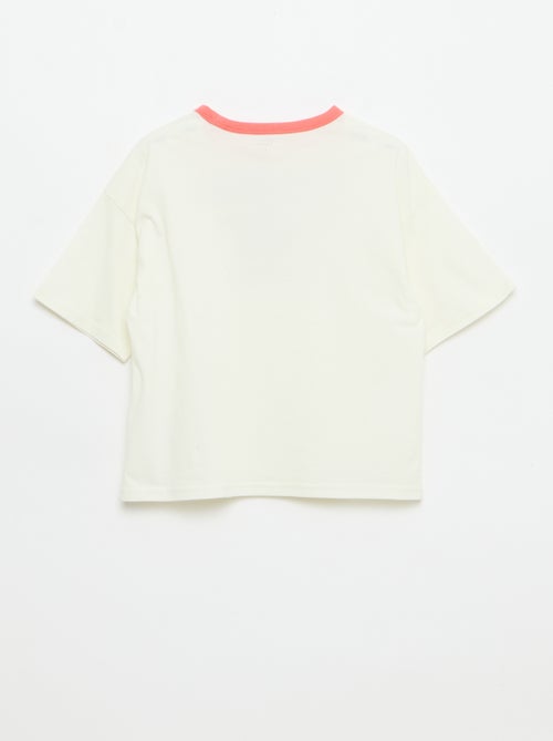 Camiseta estampada fantasía de manga corta con ribetes contrastantes - Kiabi