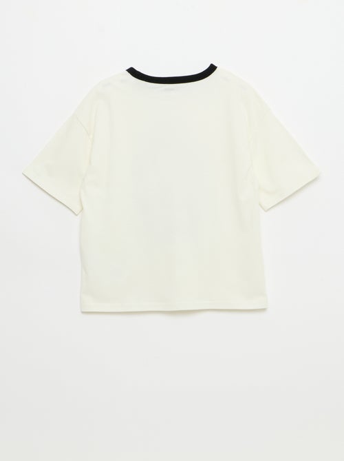 Camiseta estampada fantasía de manga corta con ribetes contrastantes - Kiabi