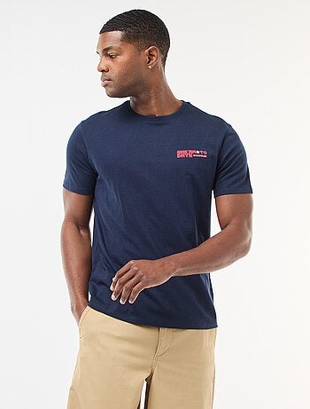 Camiseta estampada 'Sakamoto Days' de manga corta