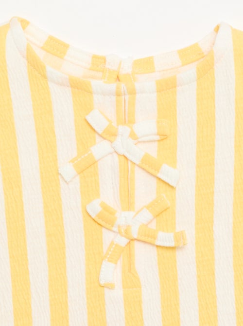 Camiseta estampada y con volantes - Kiabi