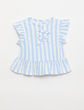 Camiseta estampada y con volantes