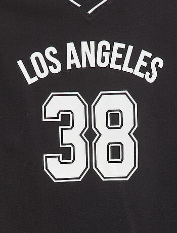 Camiseta estilo baseball