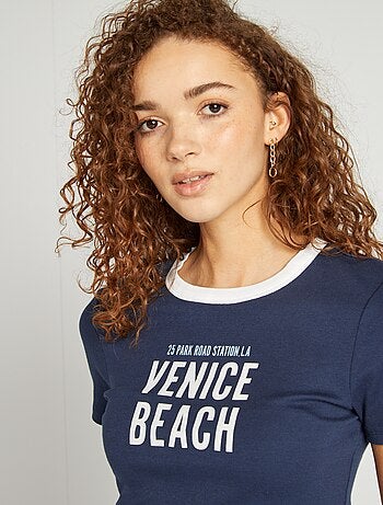 Camiseta estilo campus