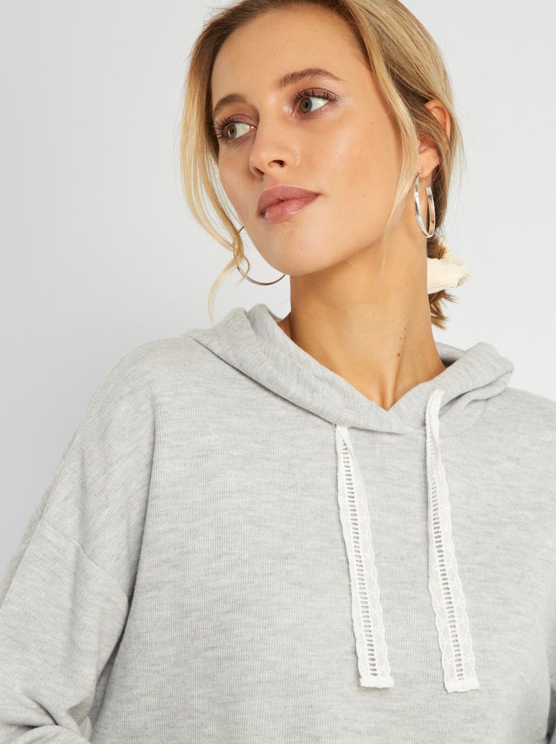 Camiseta estilo sudadera con capucha GRIS - Kiabi
