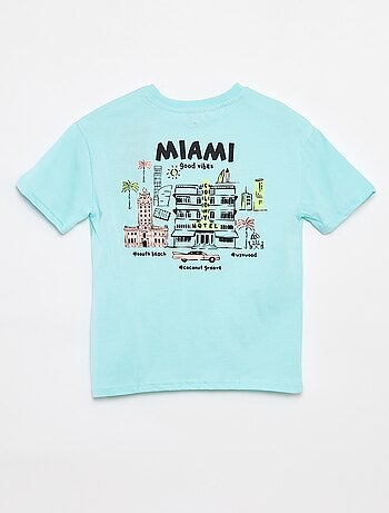 Camiseta holgada con bolsillo en el pecho