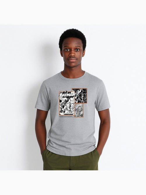 Camiseta Hombre - BATMAN'S BATSUIT AIDS IN HIS COMBAT AGAINST ENEMIES - Kiabi