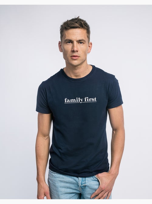 Camiseta Hombre - FAMILY FIRST - Kiabi Camiseta Hombre - FAMILY FIRST - Kiabi