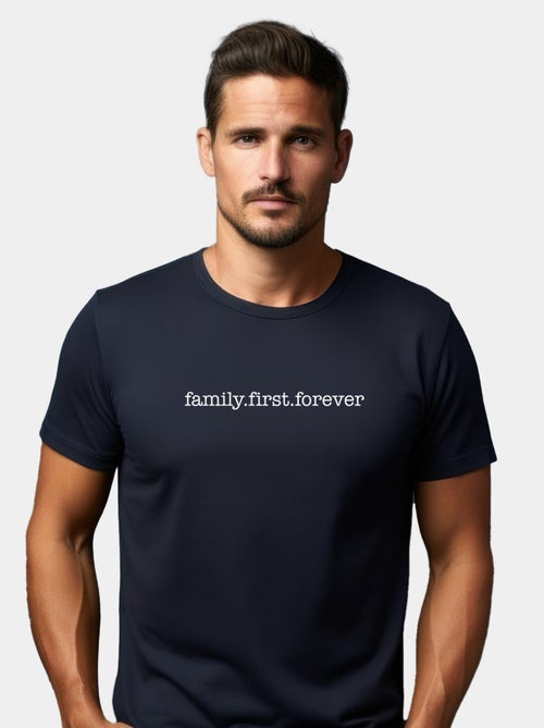 Camiseta Hombre - FAMILY FIRST FOREVER - Kiabi