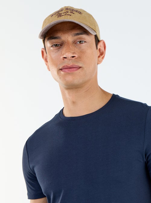 Camiseta lisa - Slim fit - Kiabi Camiseta lisa - Slim fit - Kiabi