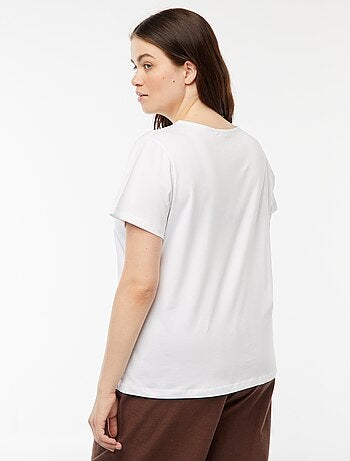 Camiseta lisa con abertura con calados efecto retorcido