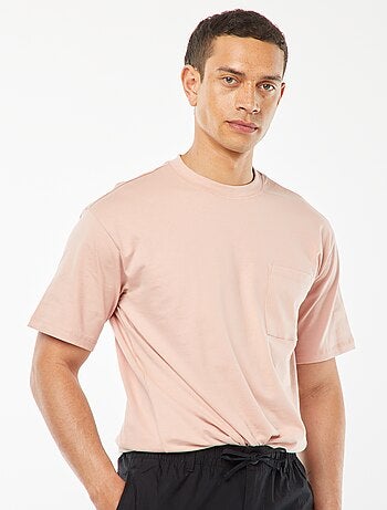 Camiseta lisa con bolsillo en el pecho